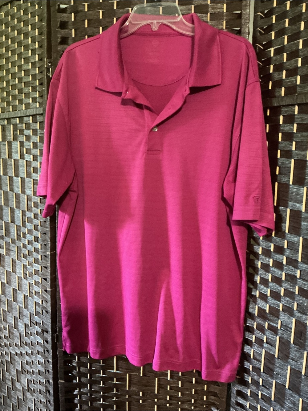 Men's Short-Sleeve Golf Polo in Magenta